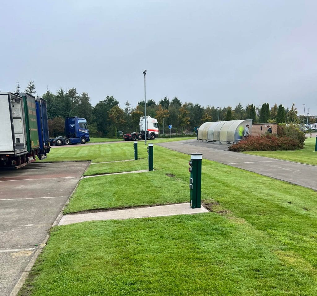 electrical charging system for commercial vehicles