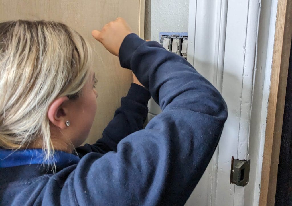 electrical wiring of a school in Glasgow