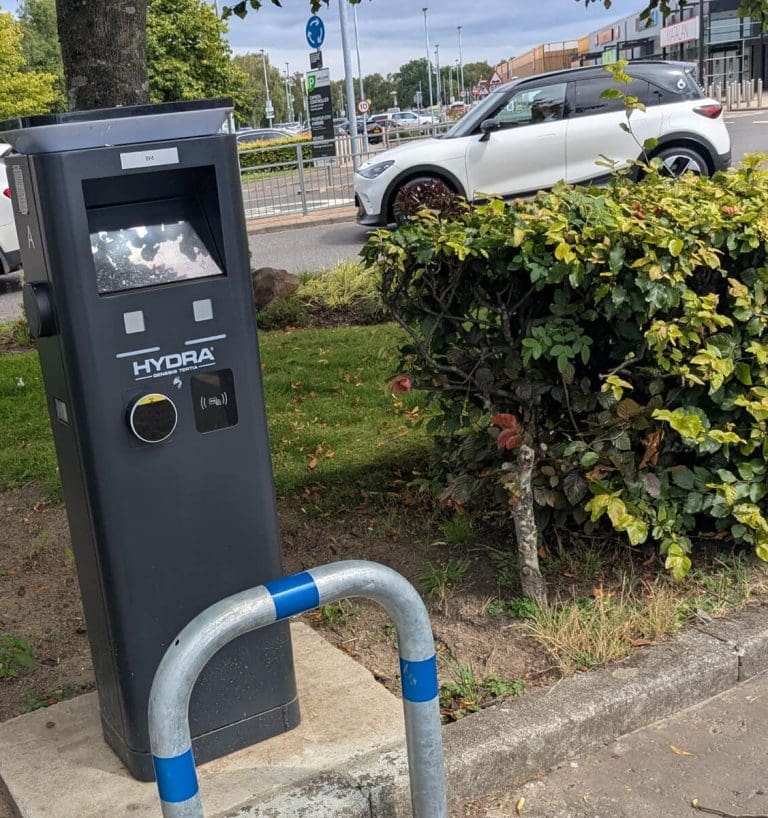 Why Hotels need electric car charging points