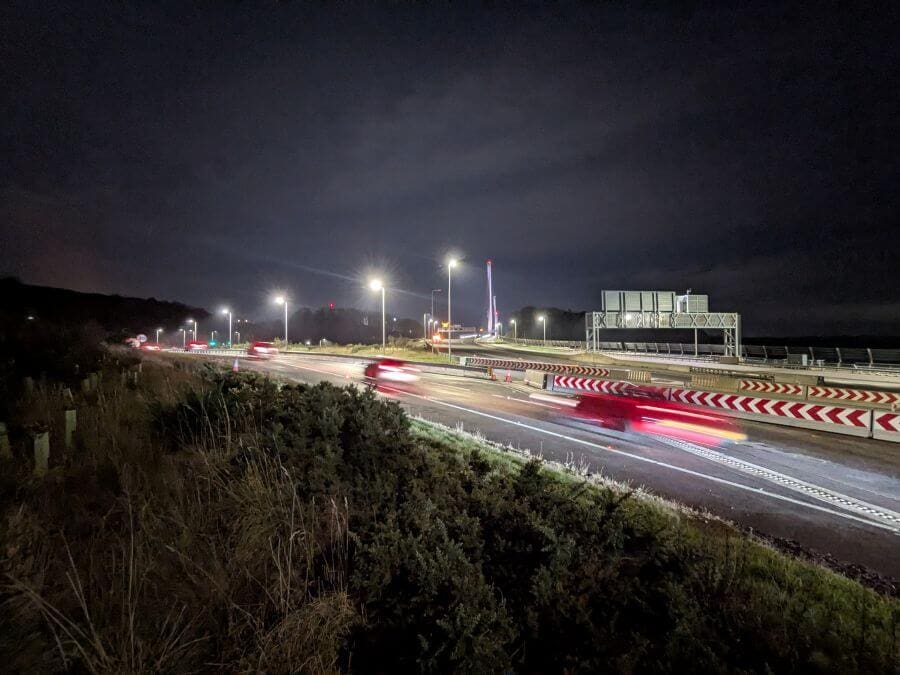 Cars safely navigating between Queensferry Crossing route and the Forth Road Bridge