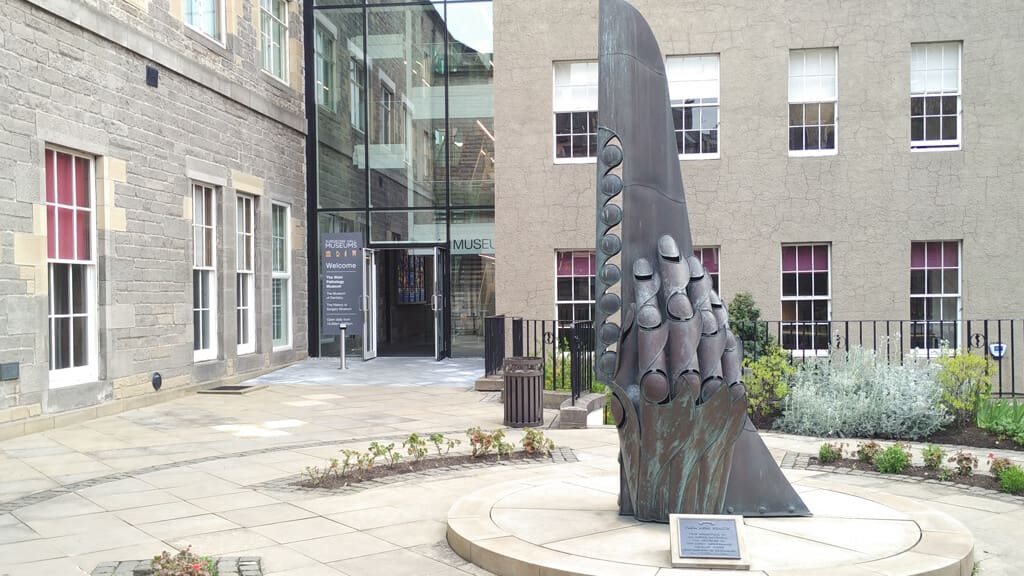 outside of the Royal College if Surgeons in Edinburgh