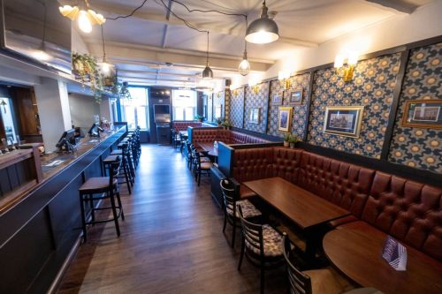 pub-fit-out-electrical-snaffle-bit-glasgow-2
